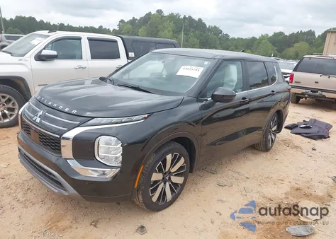 2025 Mitsubishi Outlander Se 2.5 2Wd from USA, damaged, VIN JA4J3VA8XSZ018575